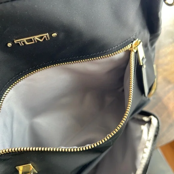 Tumi Black Voyageur Backpack for Women - Like new - Picture 6 of 8